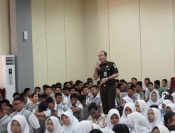 Sosialisasikan Anti Narkoba Dan Bullying, Tim Kejati Kepri Sambangi SMAN 1 dan SMAN 8 Kota Batam