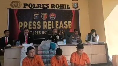 117 Ball Pakaian Bekas dari Malaysia Disita Polres Rohil di Bagansiapiapi, 3 Tersangka Diamankan