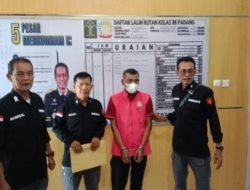 Kejati Sumbar Tahan Kabag Umum Dharmasraya dalam Kasus Korupsi Rp 3 Miliar