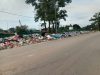 Sampah Menumpuk di Pinggir Jalan Menuju Pelabuhan Sagulung, Warga Keluhkan Bau Busuk