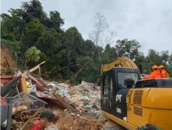 Tanah Longsor Timbun 5 Rumah di Tiban Koperasi Kota Batam, 4 Korban Meninggal Dunia