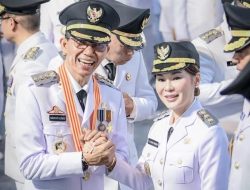 Dilantik Presiden Prabowo di Istana, Amsakar – Li Claudia Resmi Menjabat Walikota dan Wakil Walikota Batam