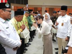 Plh Walikota Batam Li Claudia Chandra Memberangkatkan Mubaligh untuk Bertugas di Bulan Suci Ramadhan 1446 Hijriah