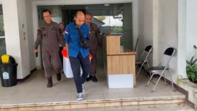 Jaksa Sita Tiga Boks Dokumen dari Ruangan Biro Ekonomi NTB
